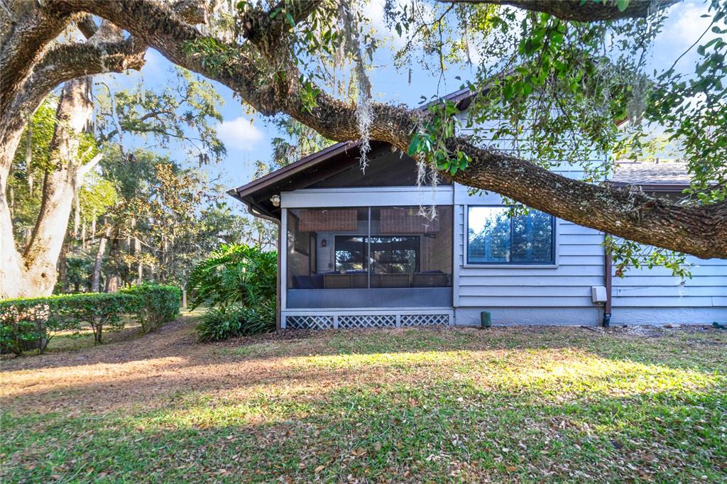 906 Village Green Road DeLand, FL 32720 - Photo 28 of 34