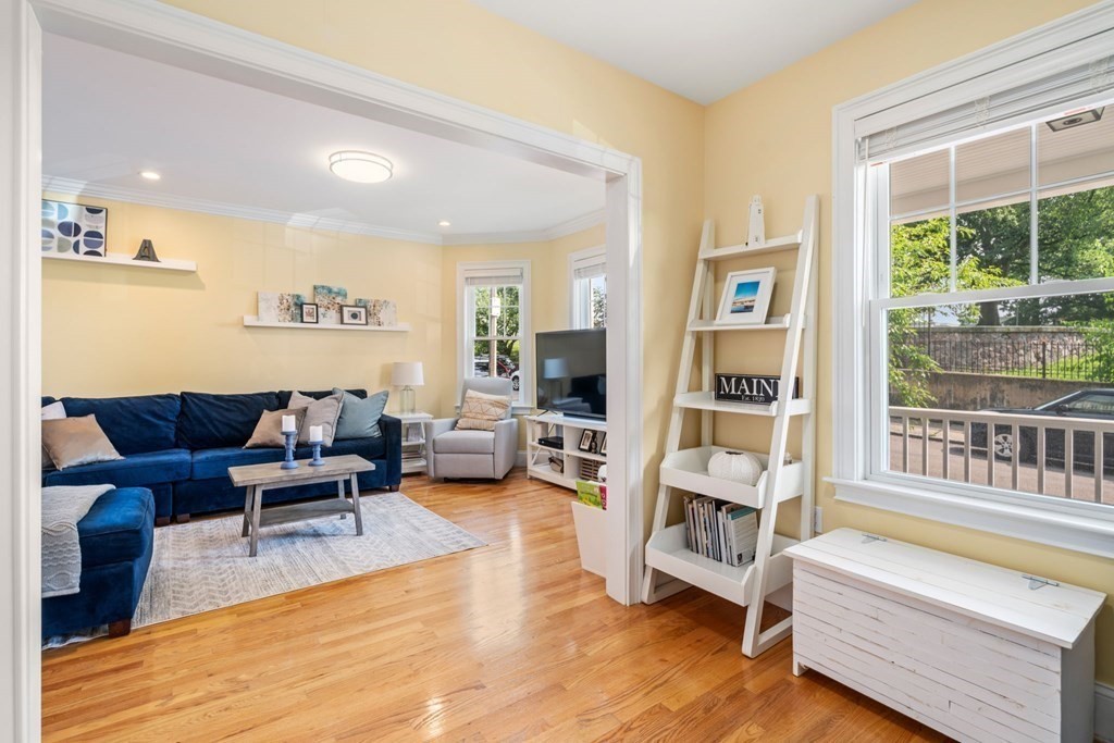 73 Mt Ida Road, Unit 1 Boston, MA 02122 - Photo 7 of 37 Gallery Image 7