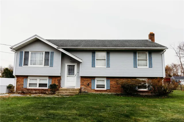 $739,000 | 16 Ward Avenue, Middletown, RI 02842