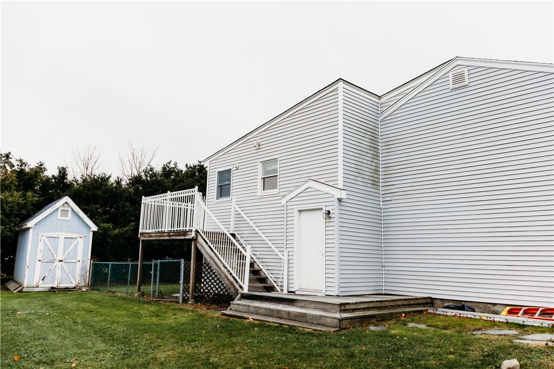 16 Ward Avenue Middletown, RI 02842 - Photo 3 of 26