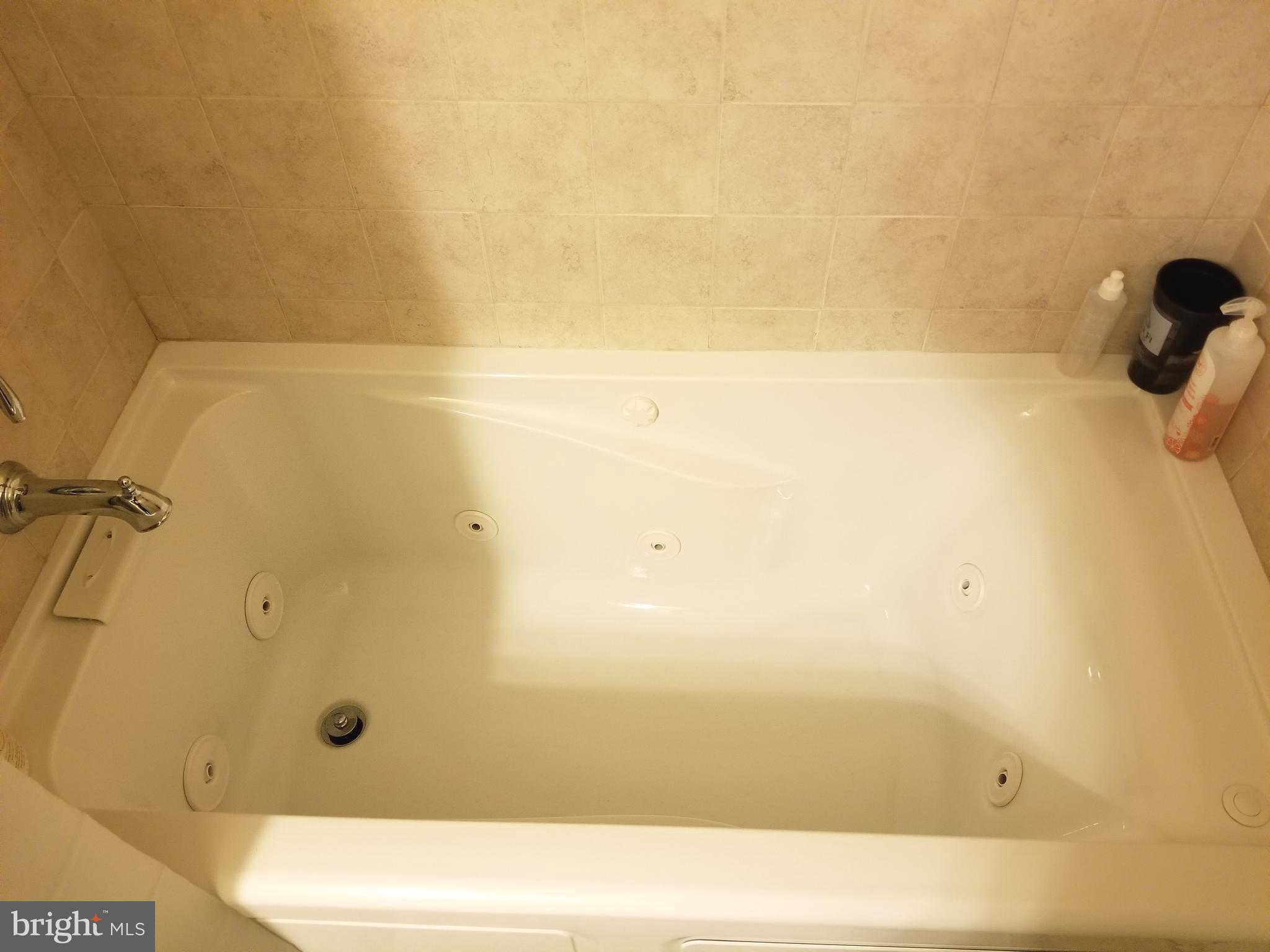 44 Buck Road Stafford, VA 22556 - Photo 17 of 30 a bathroom with a bathtub