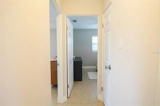 $4,562 | 5005 Bee Ridge Road, Sarasota, FL 34233