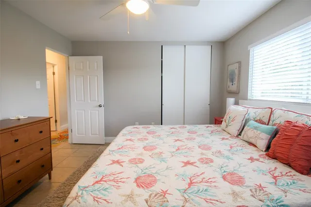 $4,562 | 5005 Bee Ridge Road, Sarasota, FL 34233