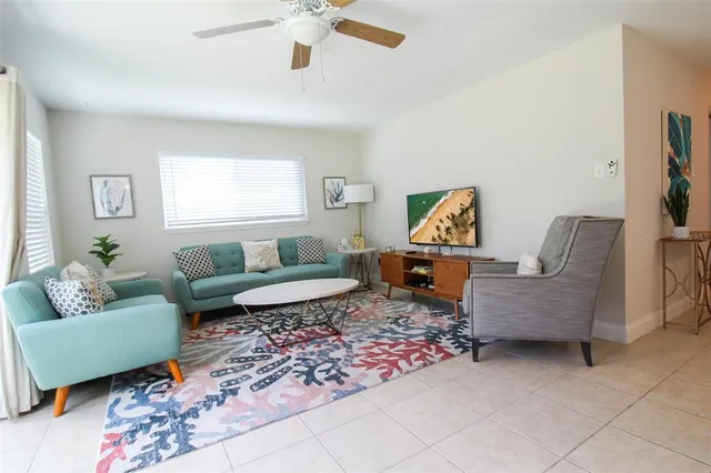 $4,562 | 5005 Bee Ridge Road, Sarasota, FL 34233