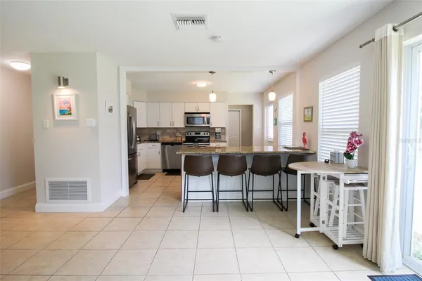 $4,562 | 5005 Bee Ridge Road, Sarasota, FL 34233