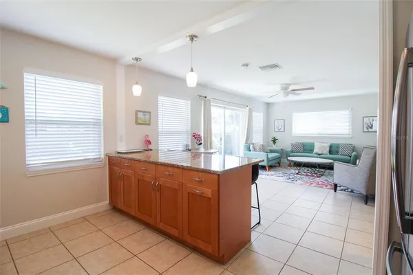 $4,562 | 5005 Bee Ridge Road, Sarasota, FL 34233