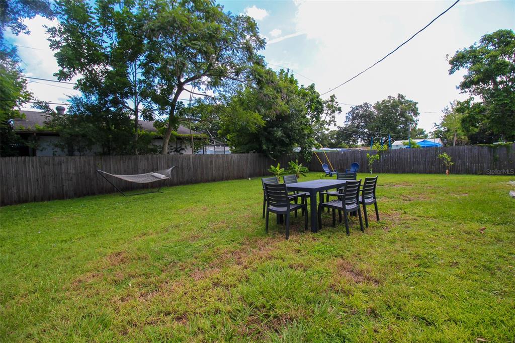 5005 Bee Ridge Road Sarasota, FL 34233 - Photo 38 of 40