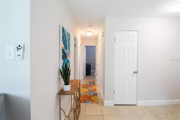 $4,562 | 5005 Bee Ridge Road, Sarasota, FL 34233