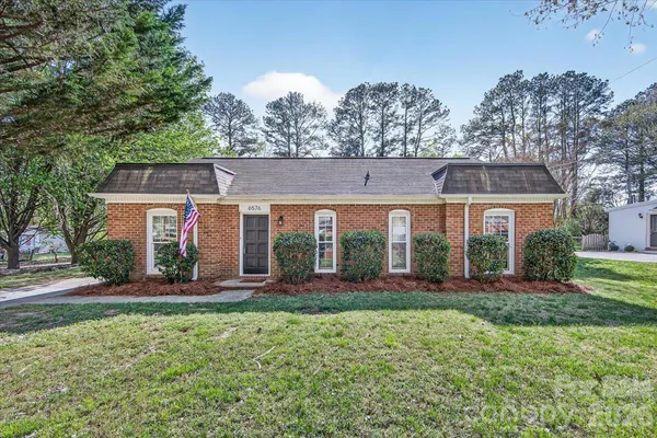 $385,900 | 6576 Stoney Ridge Road, Matthews, NC 28104