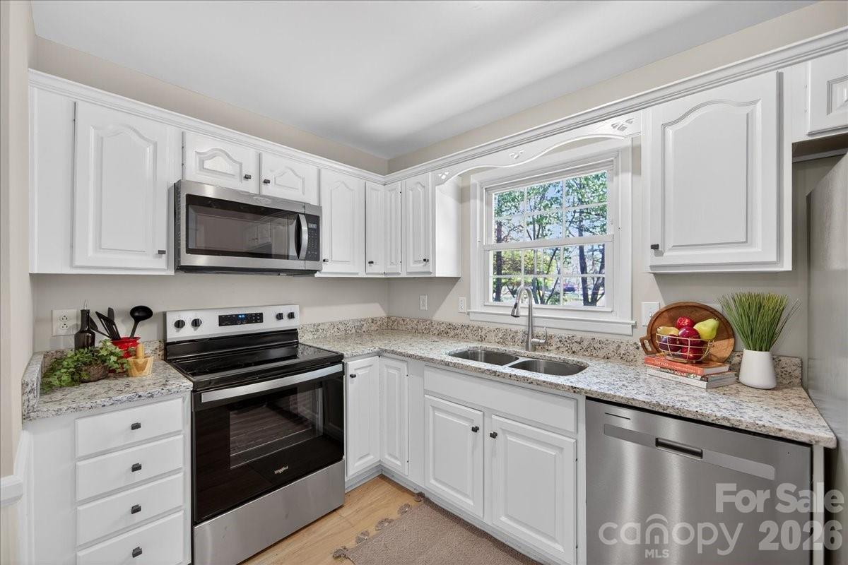 6576 Stoney Ridge Road Matthews, NC 28104 - Photo 12 of 39