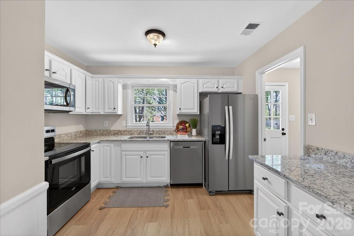 6576 Stoney Ridge Road Matthews, NC 28104 - Photo 10 of 39