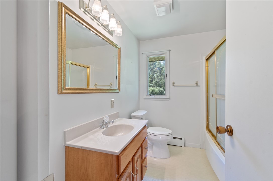 6075 Arbor Road Ontario, NY 14519 - Photo 26 of 27 Common Bathroom