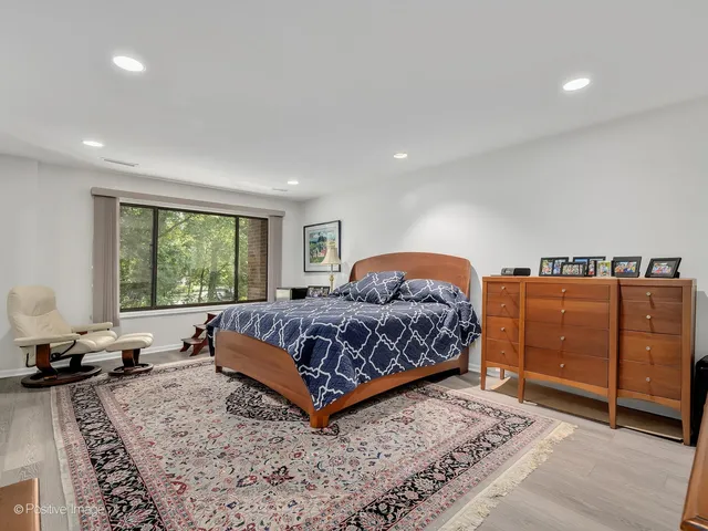 $525,000 | 1409 Burr Oak Road, Unit 112A, Hinsdale, IL 60521