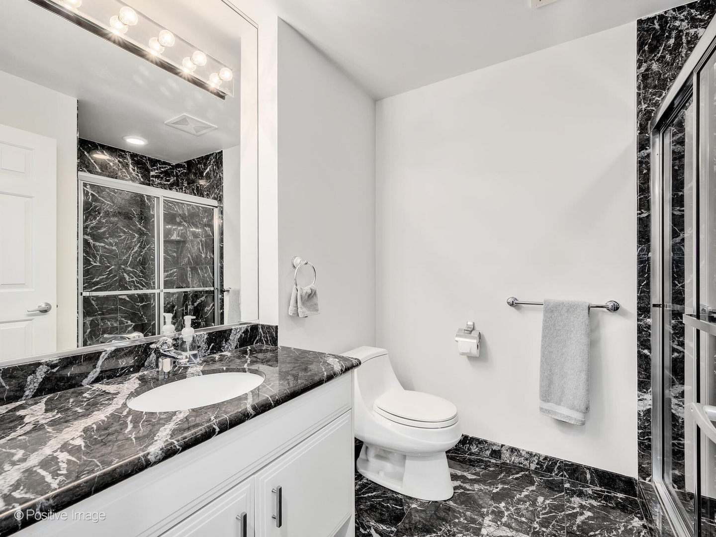 1409 Burr Oak Road, Unit 112A Hinsdale, IL 60521 - Photo 21 of 35