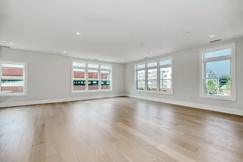 $749,900 | 62 Foundry Street, Unit 315, Wakefield, MA 01880