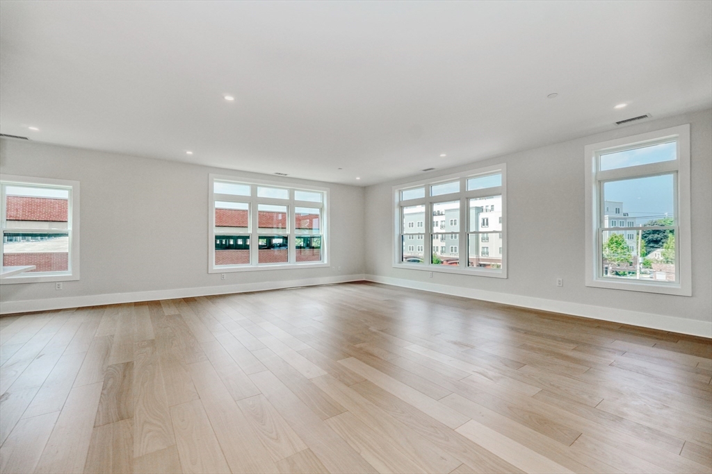 62 Foundry Street, Unit 315 Wakefield, MA 01880 - Photo 7 of 35