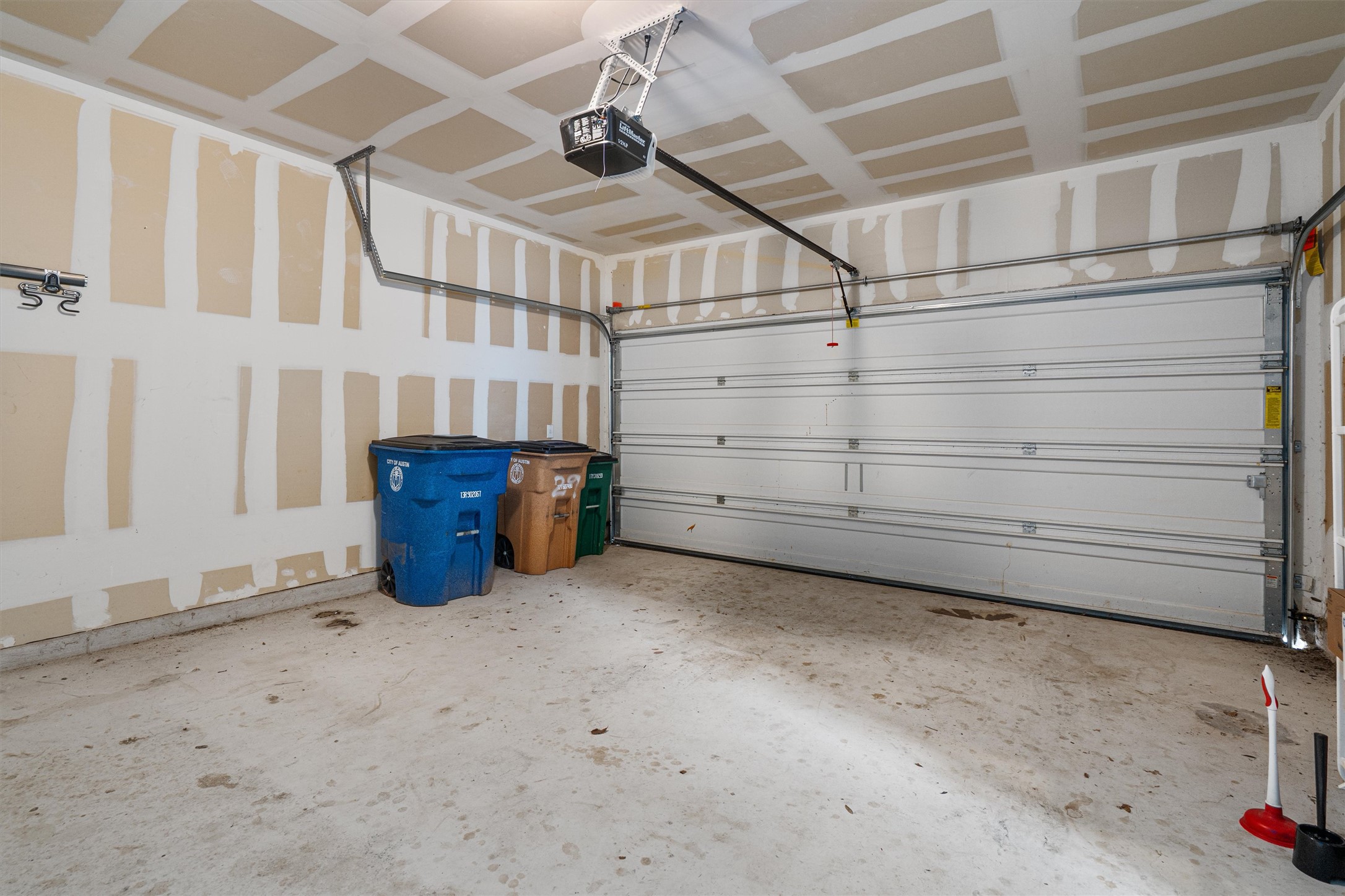 7337 Menchaca Road, Unit 29 Austin, TX 78745 - Photo 32 of 35
