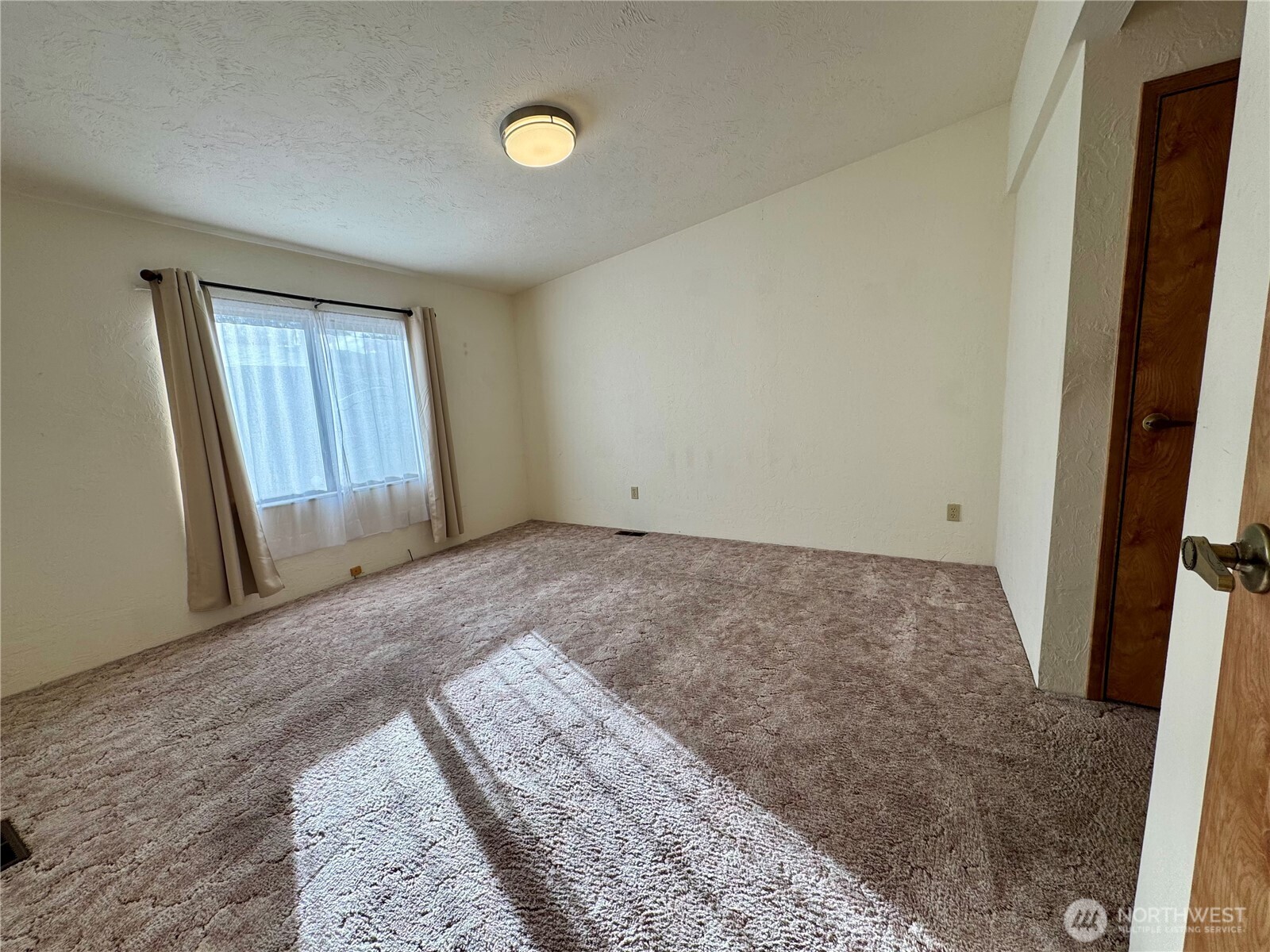 120 Fircrest Drive Sequim, WA 98382 - Photo 10 of 32