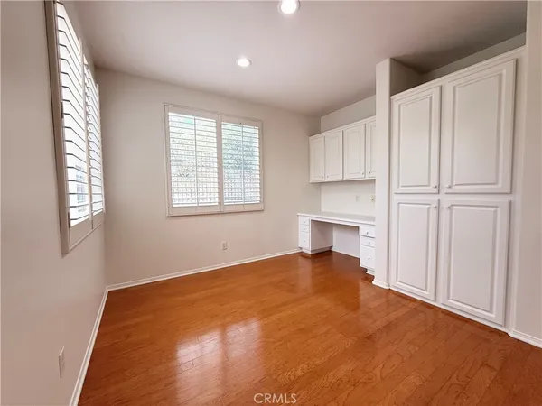 $4,800 | 19988 Via Joyce Drive, Saugus, CA 91350