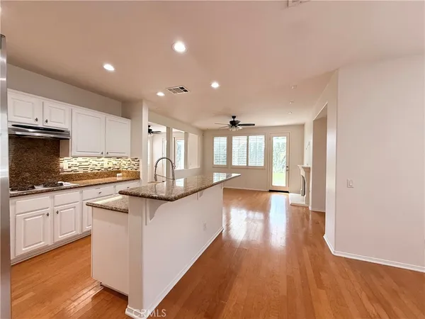$4,800 | 19988 Via Joyce Drive, Saugus, CA 91350