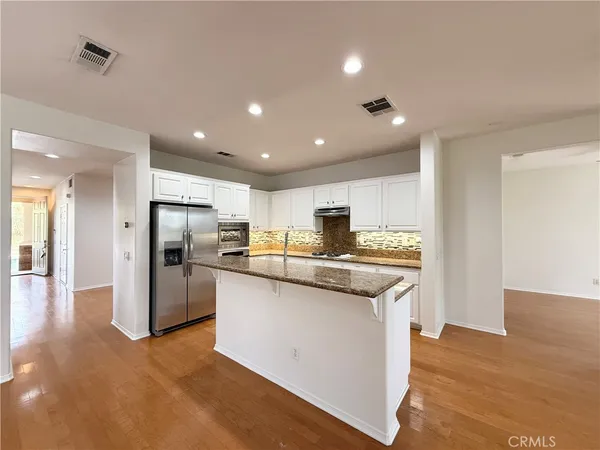 $4,800 | 19988 Via Joyce Drive, Saugus, CA 91350
