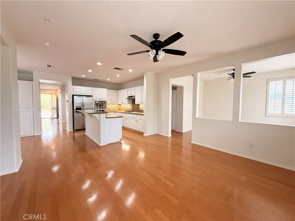 $4,800 | 19988 Via Joyce Drive, Saugus, CA 91350