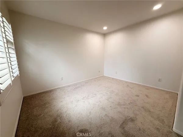 $4,800 | 19988 Via Joyce Drive, Saugus, CA 91350