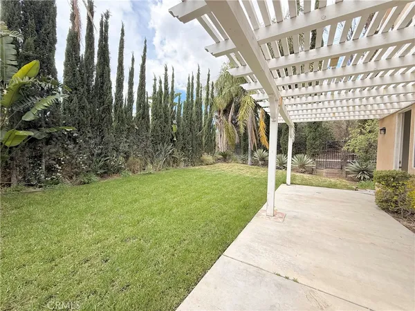 $4,800 | 19988 Via Joyce Drive, Saugus, CA 91350