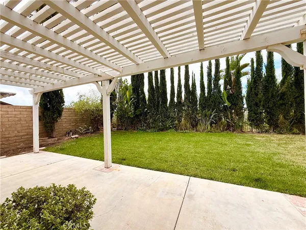 $4,800 | 19988 Via Joyce Drive, Saugus, CA 91350