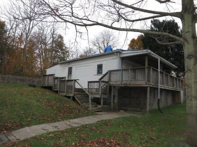 61 Aiken Rd Extension McKees Rocks, PA 15136 - Photo 2 of 6