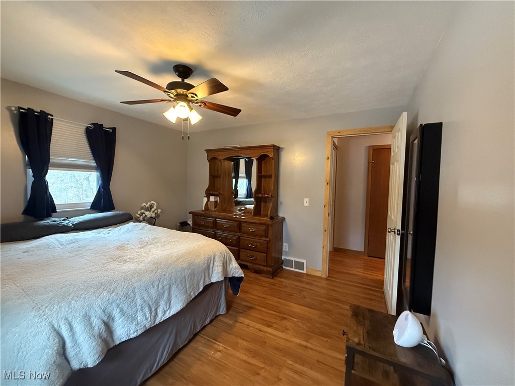 26017 Hartley Road Beloit, OH 44609 - Photo 11 of 28 Master bedroom