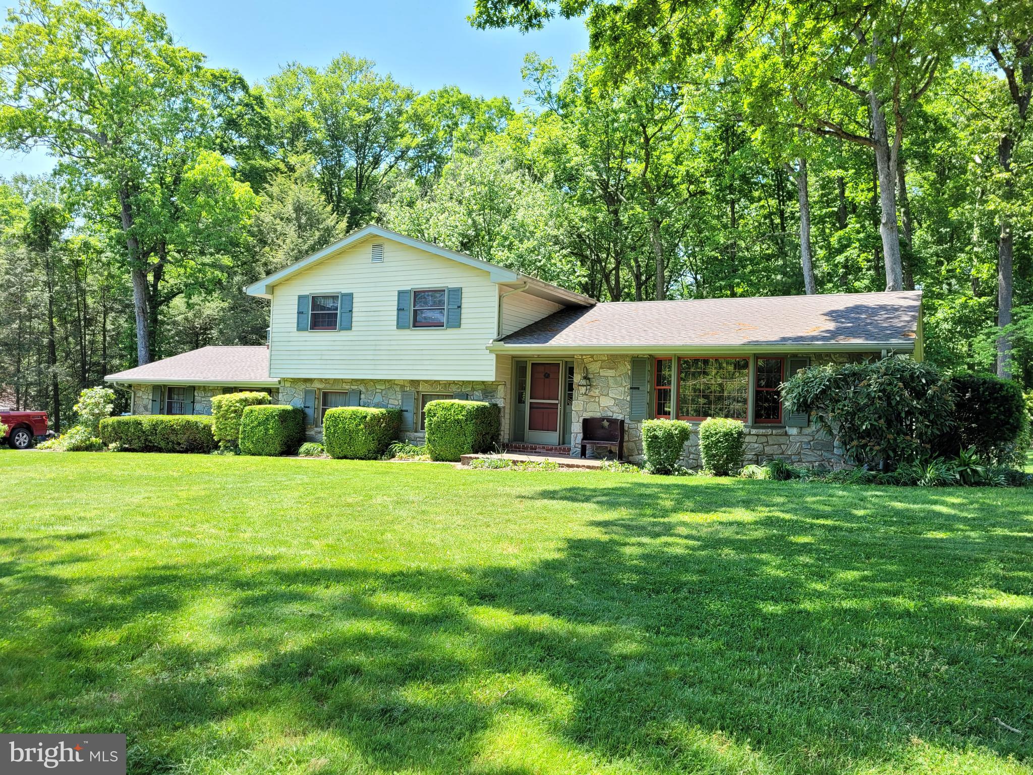 311 California Road Morgantown, PA 19543 - Photo 3 of 41 Gallery Image 3
