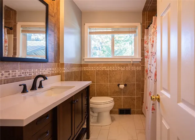 $439,000 | 11 Salem Drive, North Providence, RI 02904