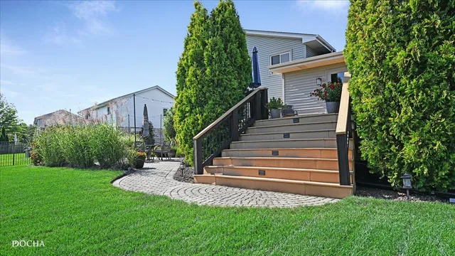 $490,000 | 2758 Bluestone Bay Drive, New Lenox, IL 60451