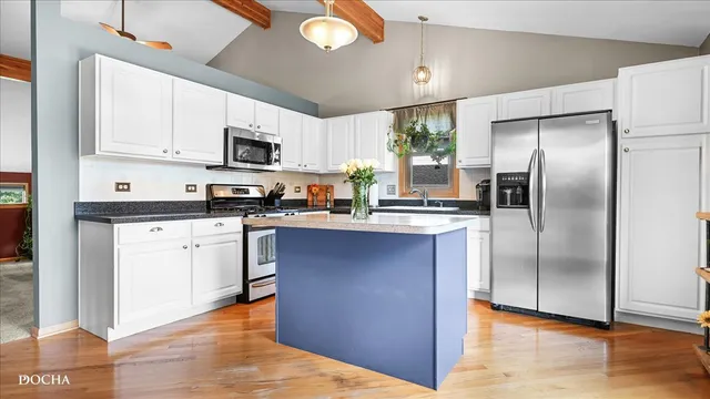 $490,000 | 2758 Bluestone Bay Drive, New Lenox, IL 60451