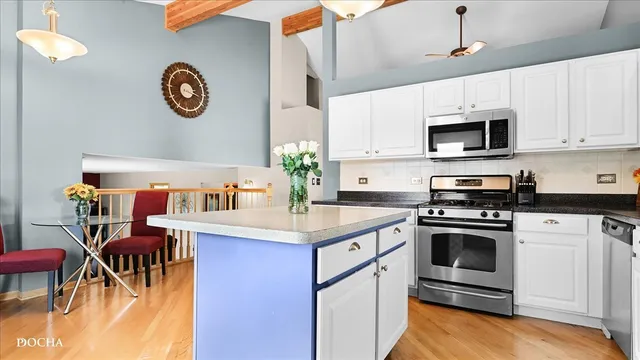 $490,000 | 2758 Bluestone Bay Drive, New Lenox, IL 60451