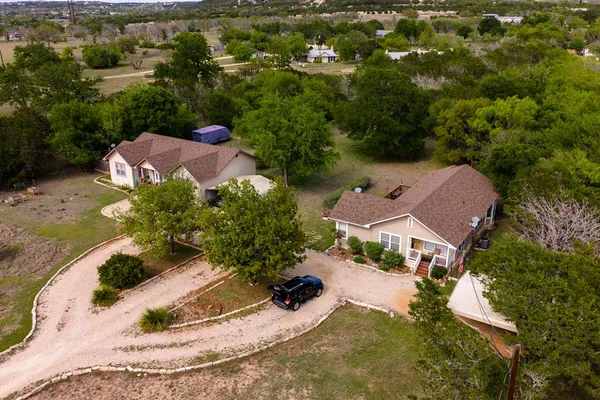 $699,900 | 659 Town Creek Road, Kerrville, TX 78028