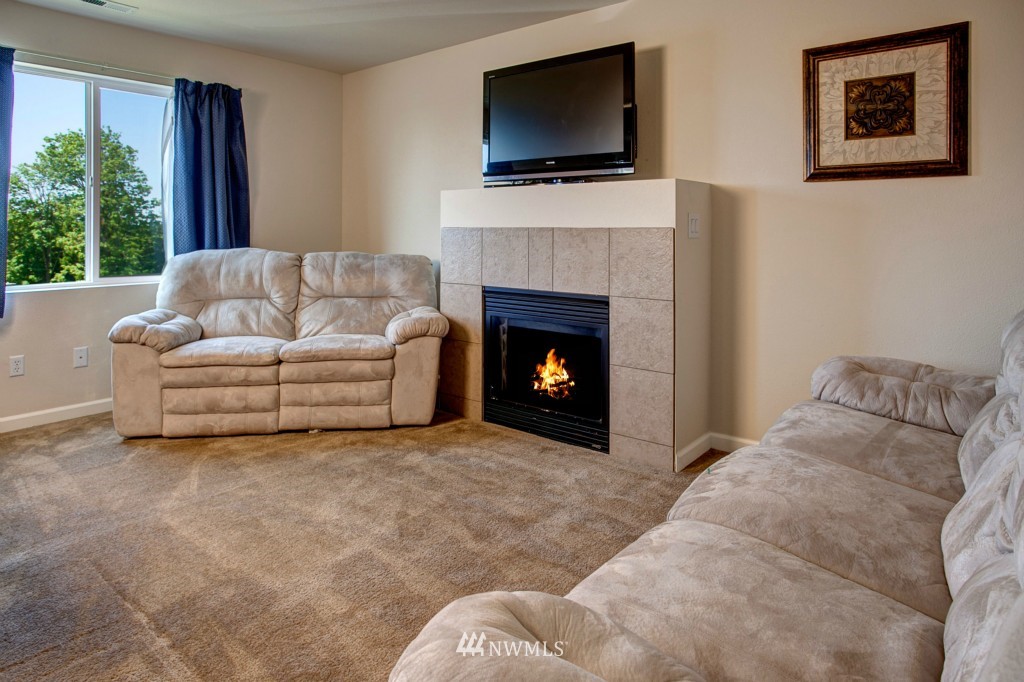 575 Graham Avenue Northeast Renton, WA 98059 - Photo 14 of 23