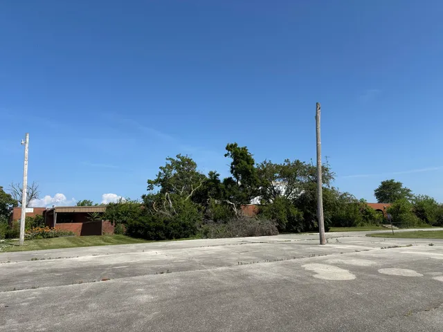a view of a basketball court
