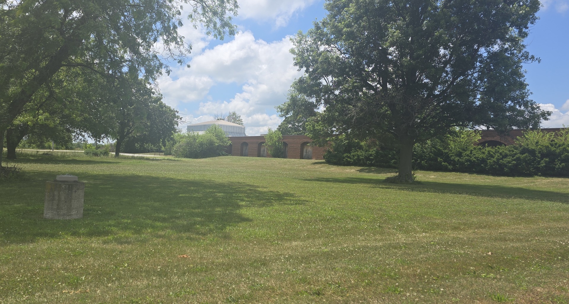 1240 North Market Street Paxton, IL 60957 - Photo 4 of 30 a view of a field with trees
