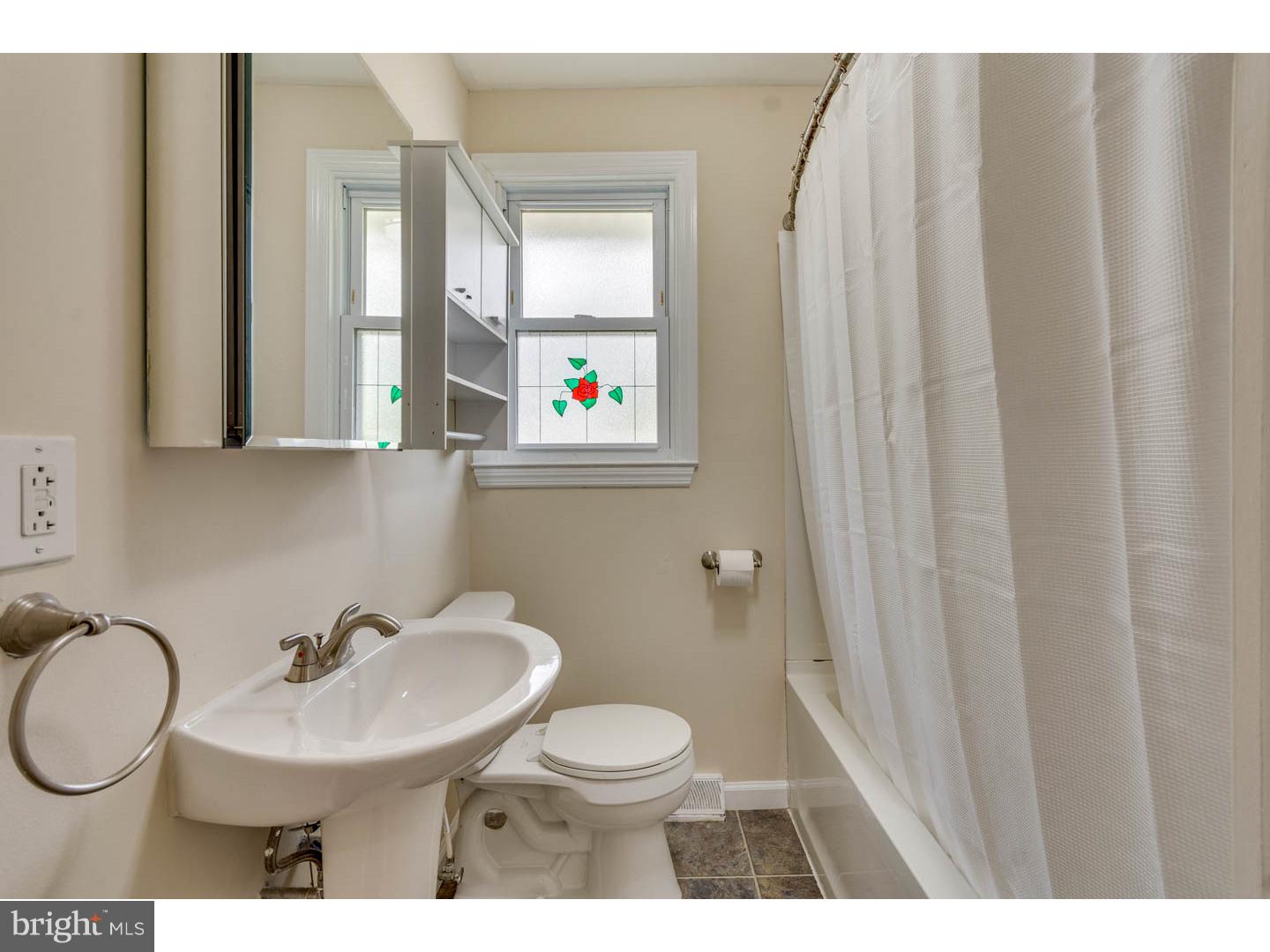924 Bentley Road Lindenwold, NJ 08021 - Photo 12 of 19