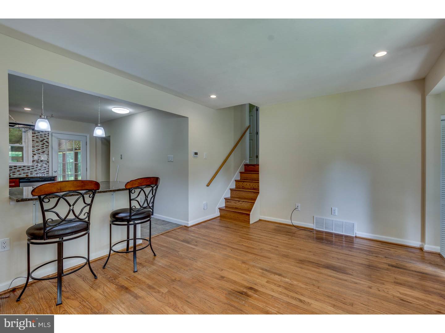 924 Bentley Road Lindenwold, NJ 08021 - Photo 4 of 19