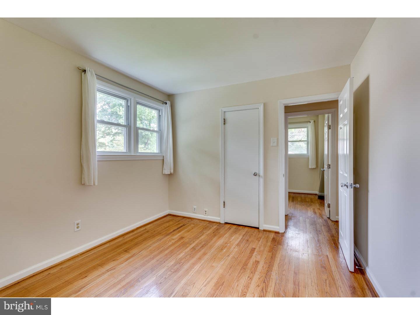 924 Bentley Road Lindenwold, NJ 08021 - Photo 10 of 19