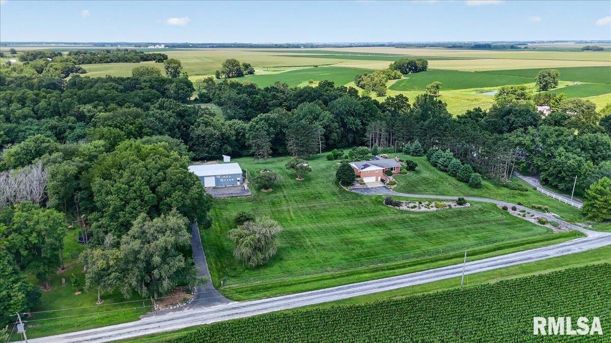2033 McQueen Road New Berlin, IL 62670 - Photo 9 of 63 Gallery Image 9