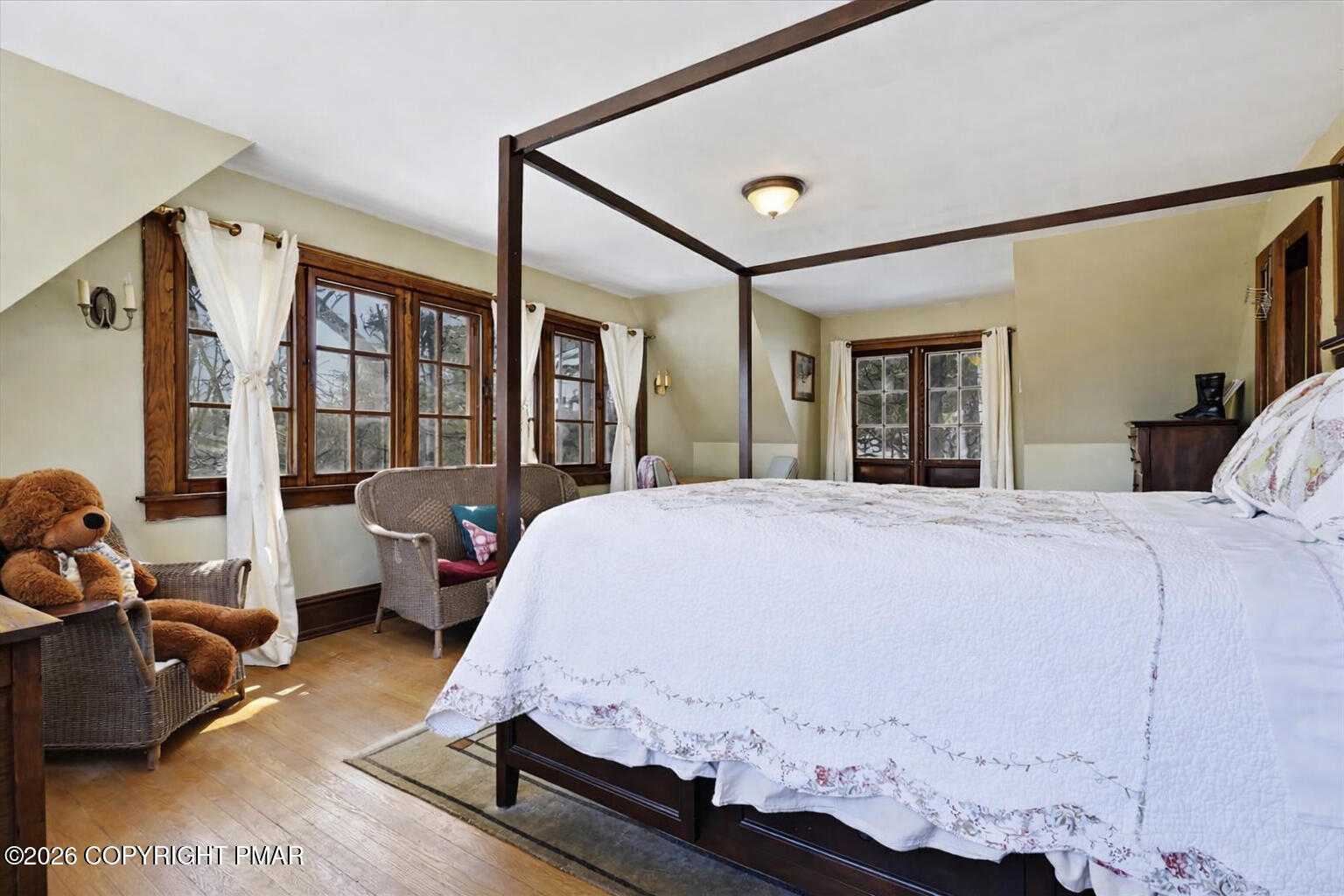 204 Lake Road Swiftwater, PA 18370 - Photo 32 of 76 Primary Bedroom