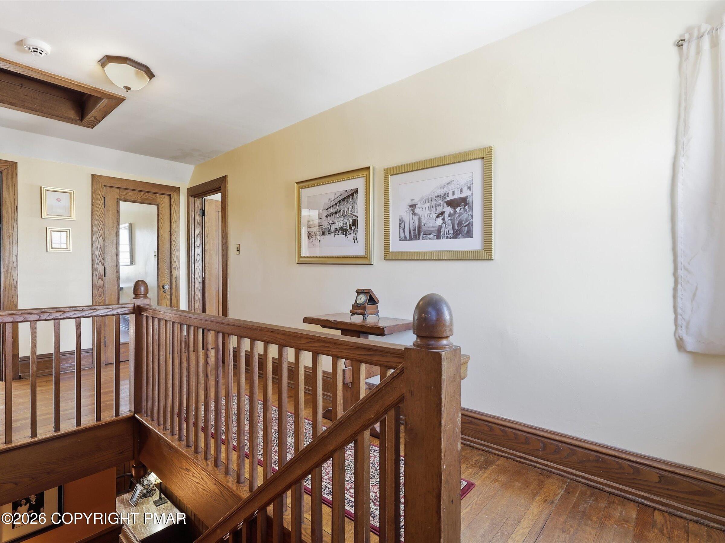 204 Lake Road Swiftwater, PA 18370 - Photo 45 of 76 Hallway (3)