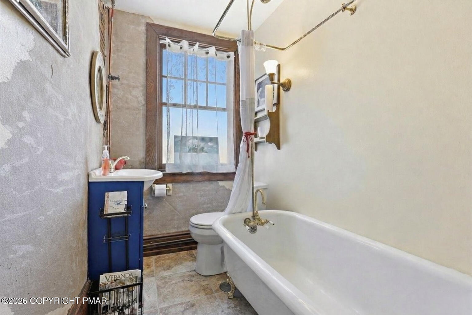 204 Lake Road Swiftwater, PA 18370 - Photo 59 of 76 LL Bath