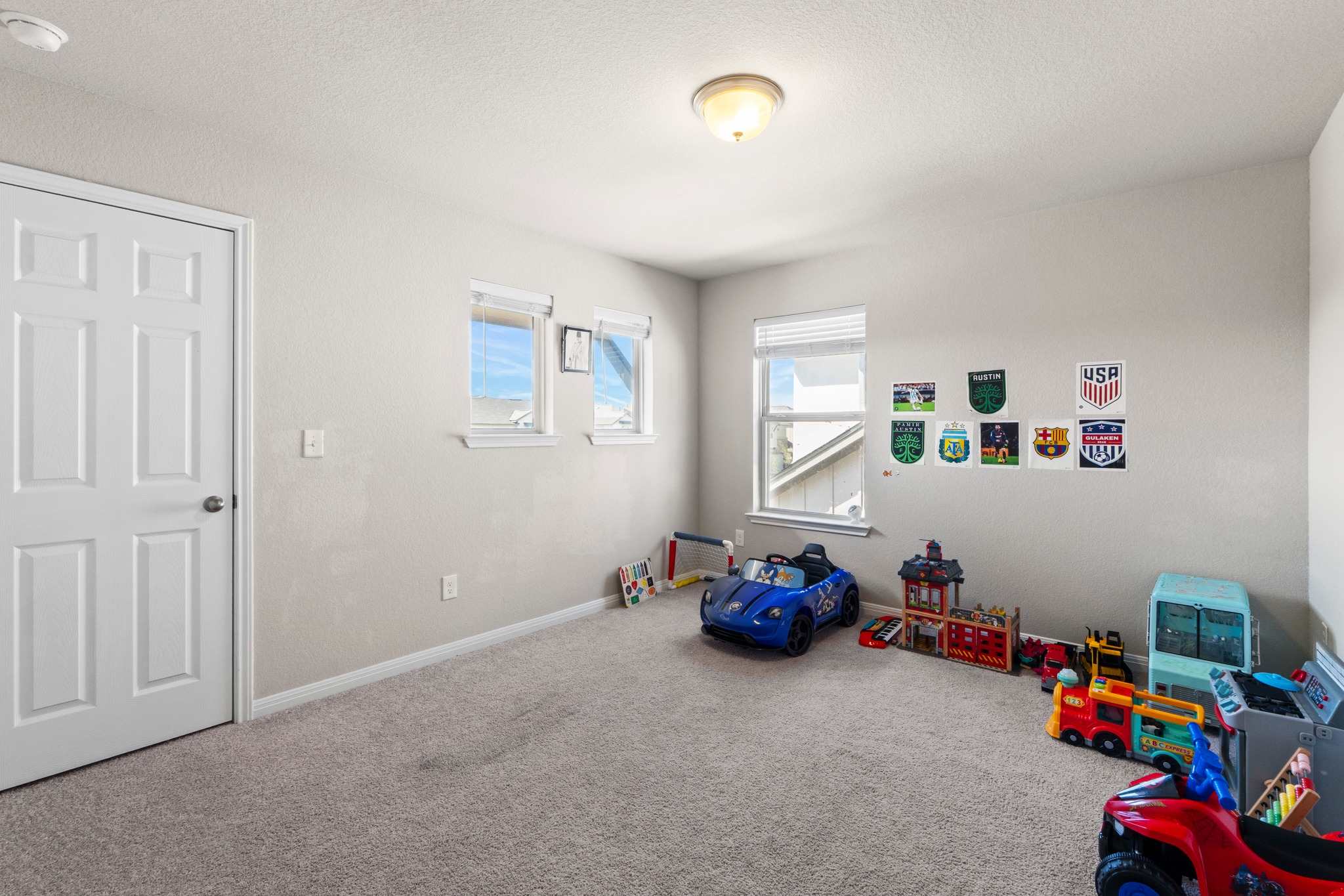 159 MacArthur Drive Leander, TX 78641 - Photo 25 of 31 a view of play room with toys