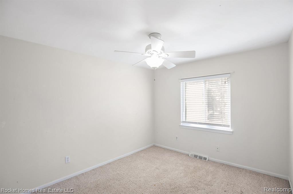 1815 Ruby Avenue Rochester Hills, MI 48309 - Photo 18 of 34