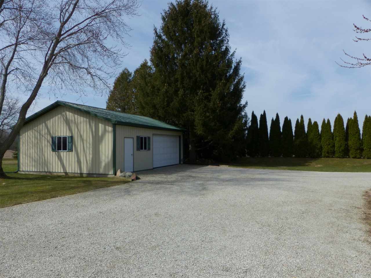 24320 Riley Road North Liberty, IN 46554 - Photo 5 of 36